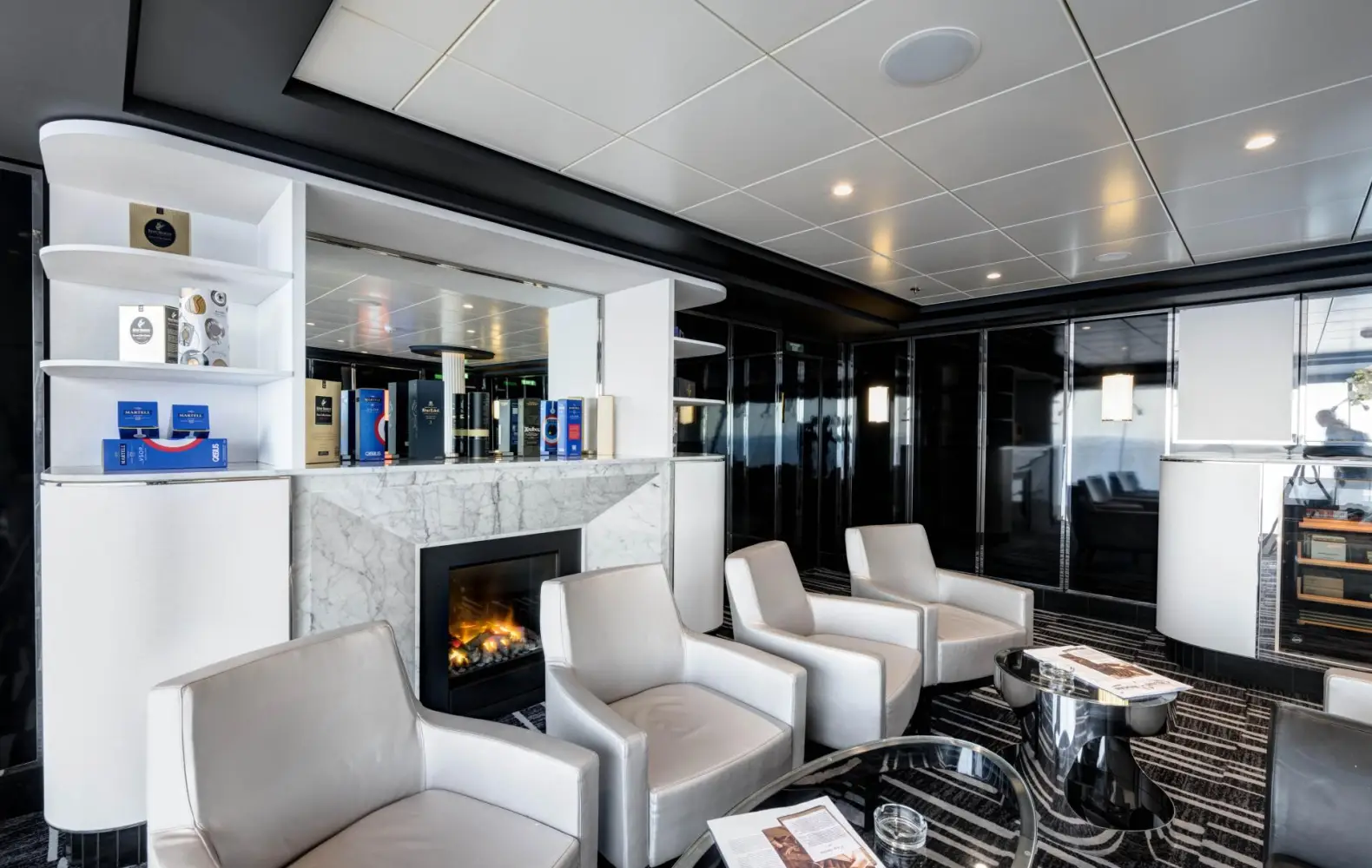 me_18_cigar-room-(3).jpg