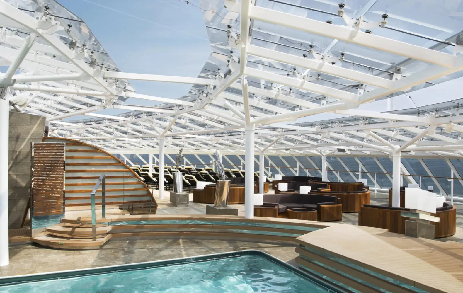 me_19_msc-yacht-club-pool-(1).jpg