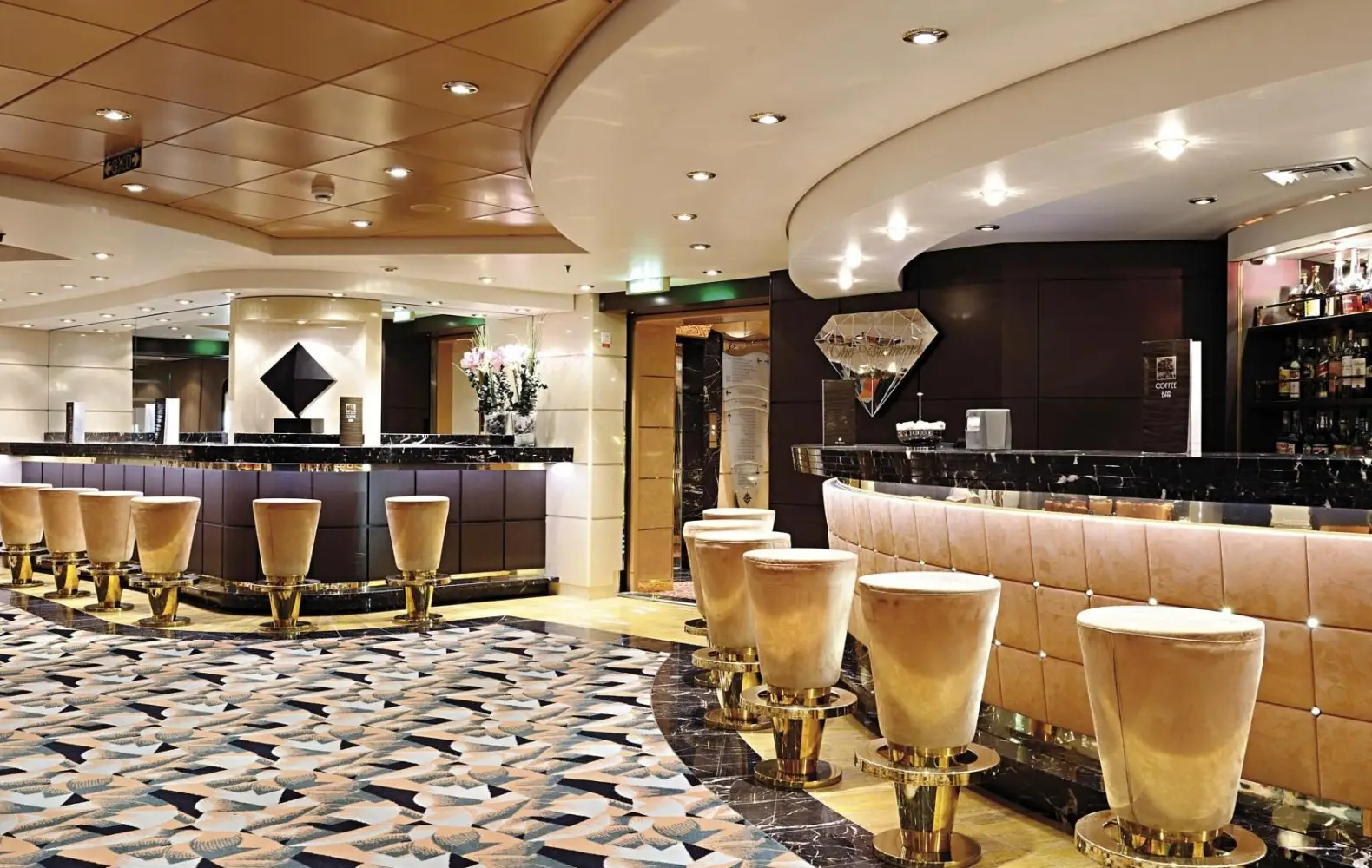 mu_06_the-diamond-bar-(2).jpg