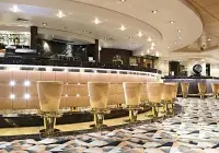 mu_06_the-golden-bar-(3).jpg