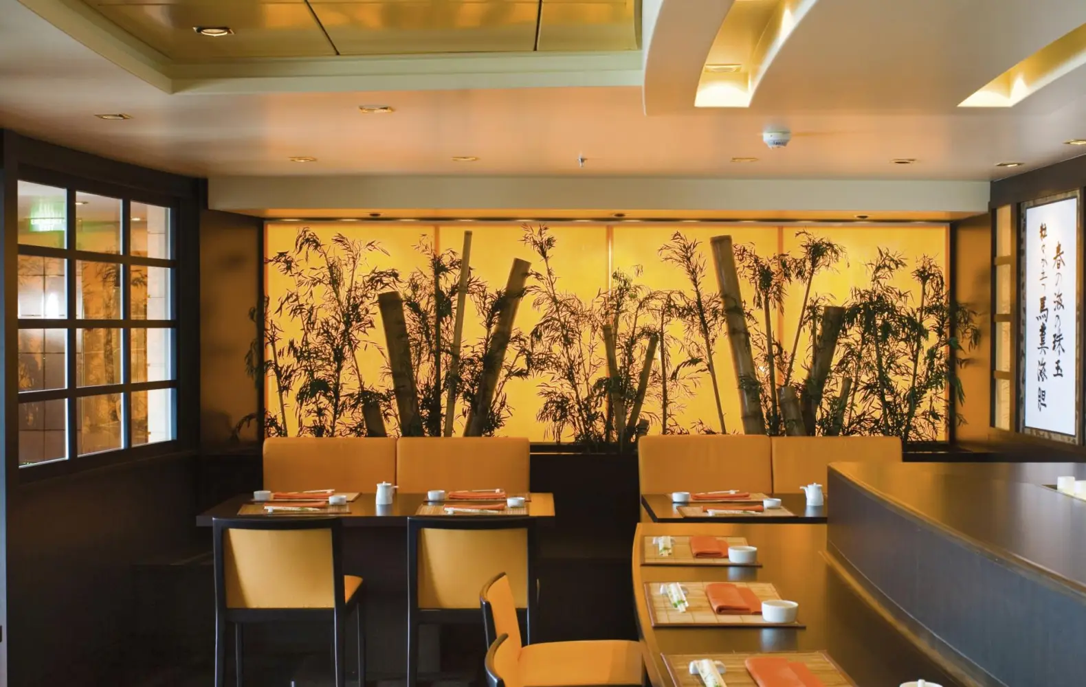 mu_07_kaito-sushi-bar-(1).jpg