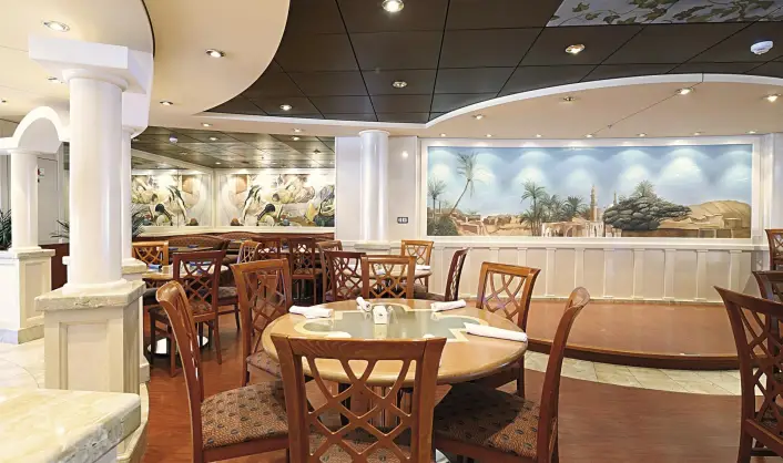 mu_13_gli-archi-cafeteria-(1).jpg