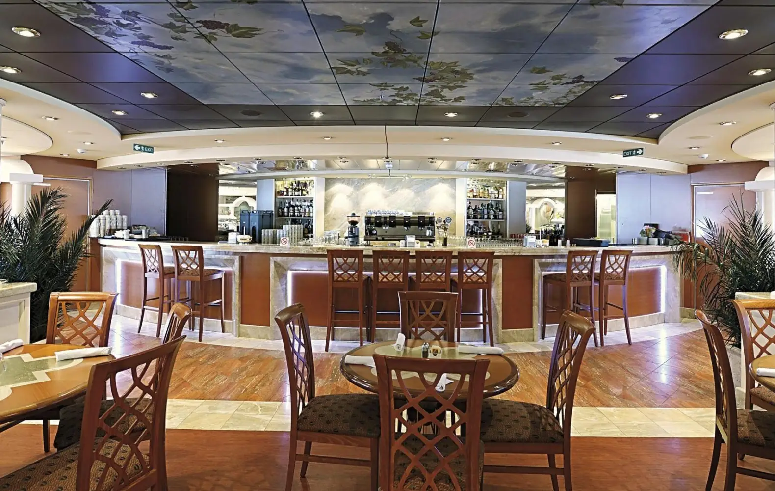 mu_13_gli-archi-cafeteria-(3).jpg