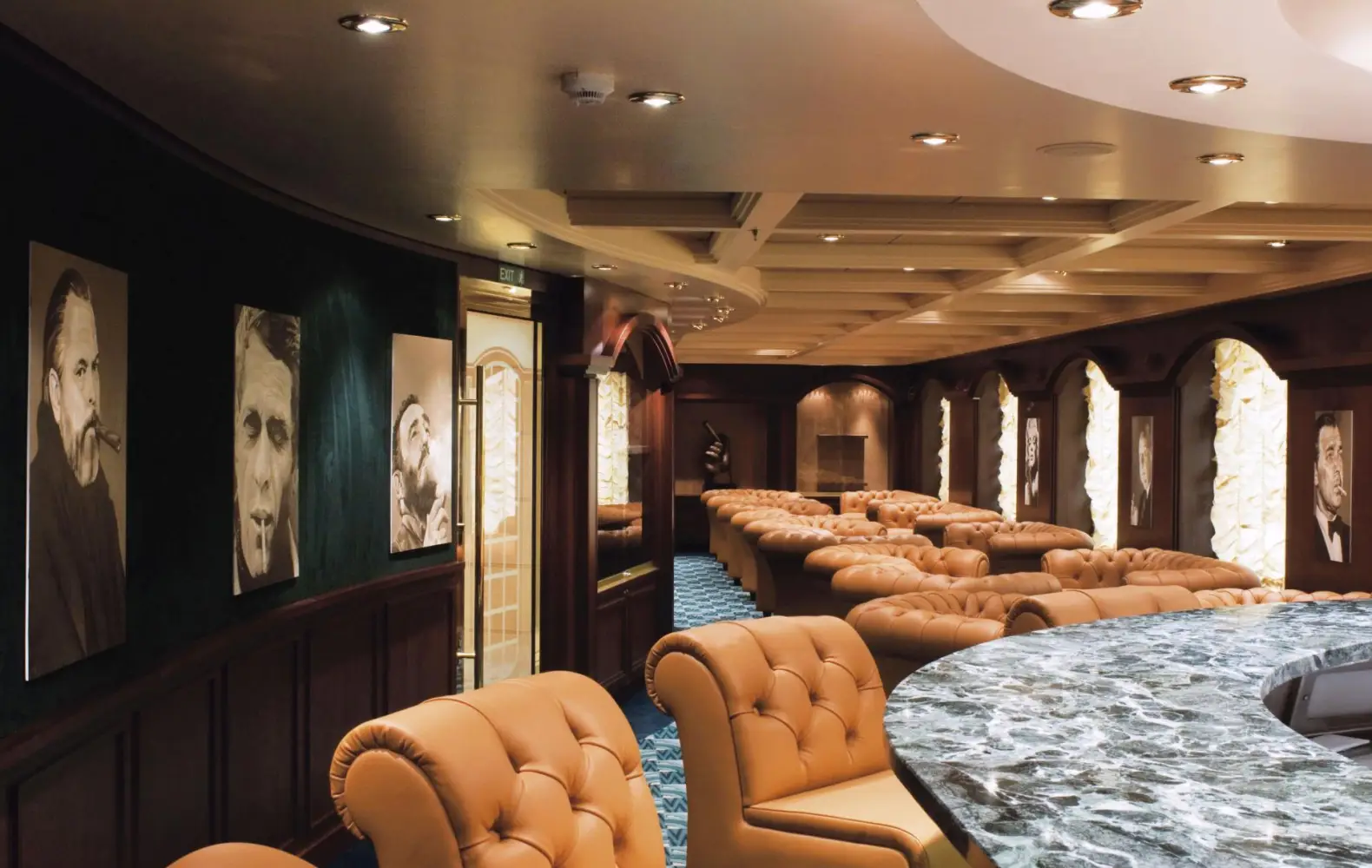 mu_07_cigar-room-(2).jpg