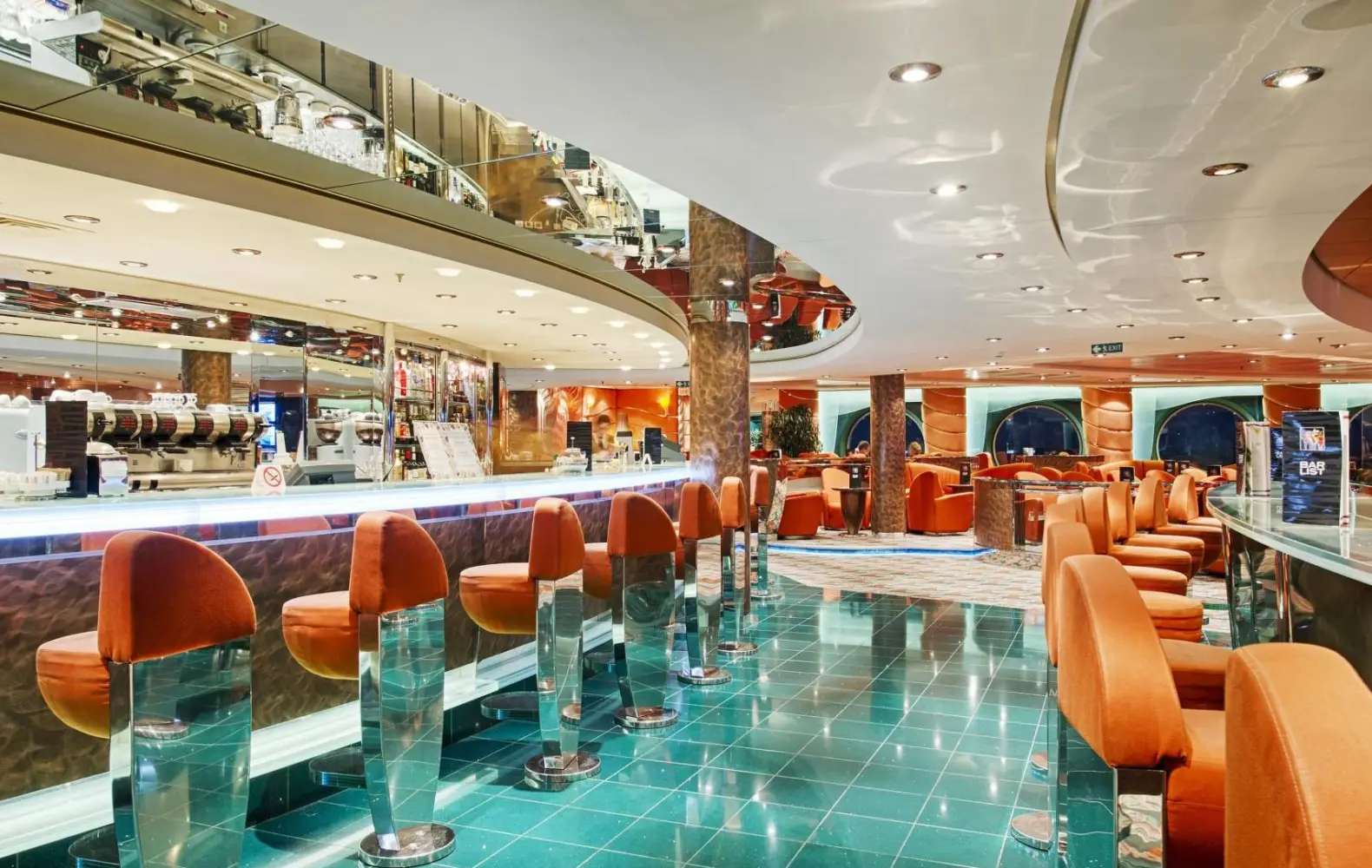 mu_07_crystal-lounge-(1).jpg
