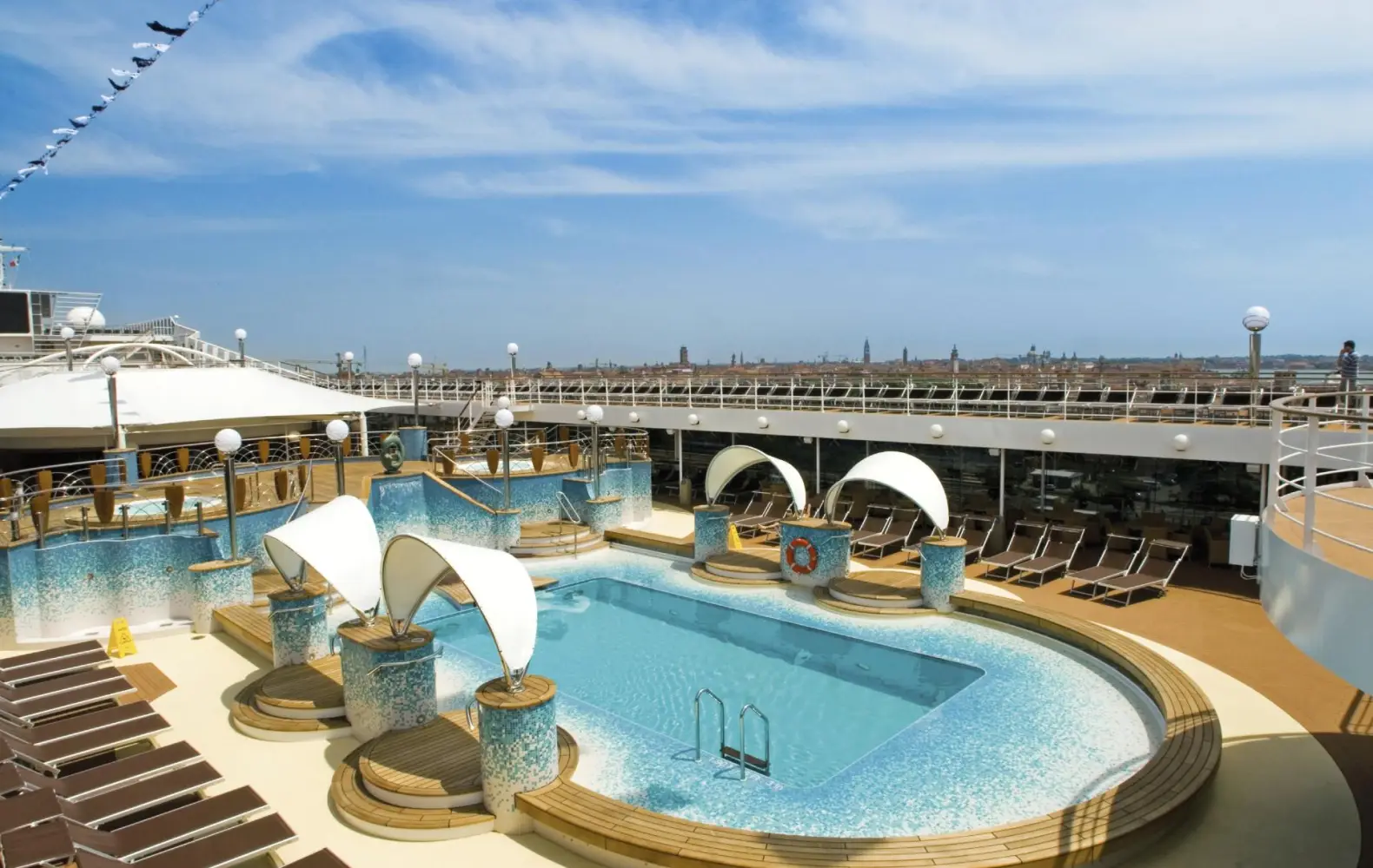 mu_13_copacabana-pool-area-(2).jpg