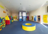 mu_14_mini-club-(4).jpg