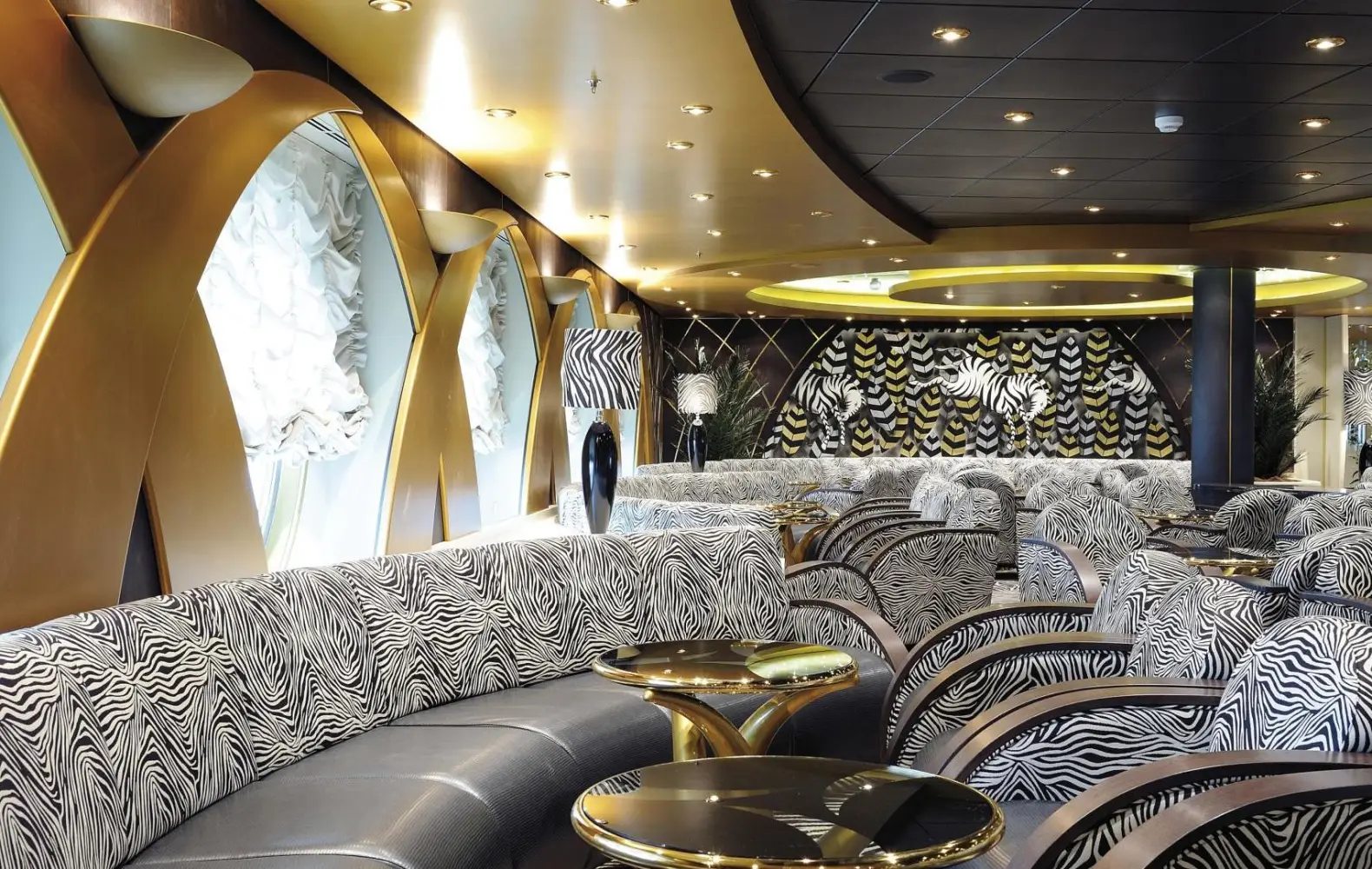 po_06_the-zebra-bar-(1).jpg