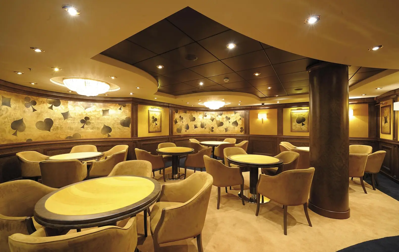 po_07_card-room-(2).jpg