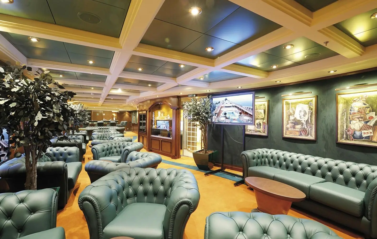 po_07_the-hitchcock-lounge-cigar-room-(1).jpg