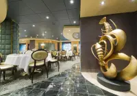 pr_05_the-golden-lobster-restaurant-(1).jpg