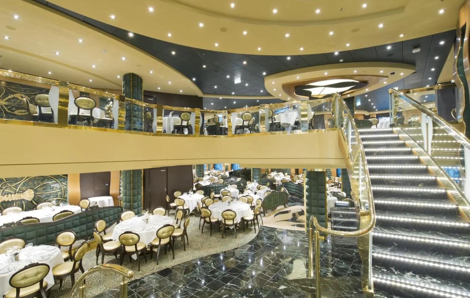 pr_05_the-golden-lobster-restaurant-(4).jpg