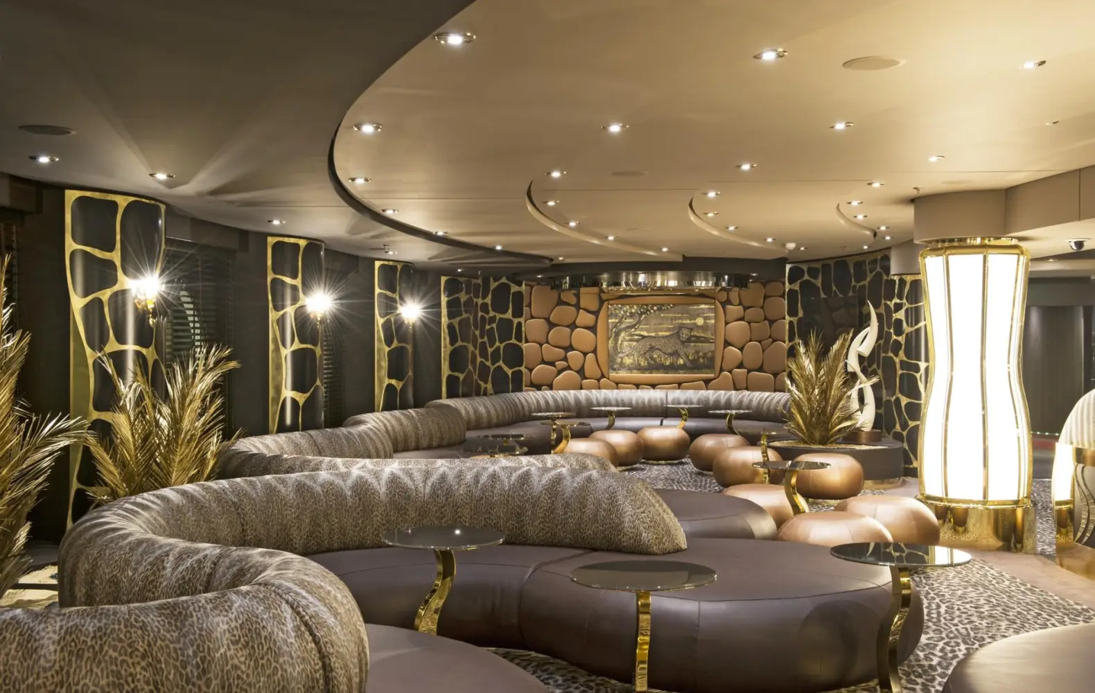 pr_07_safari-lounge-(2).jpg