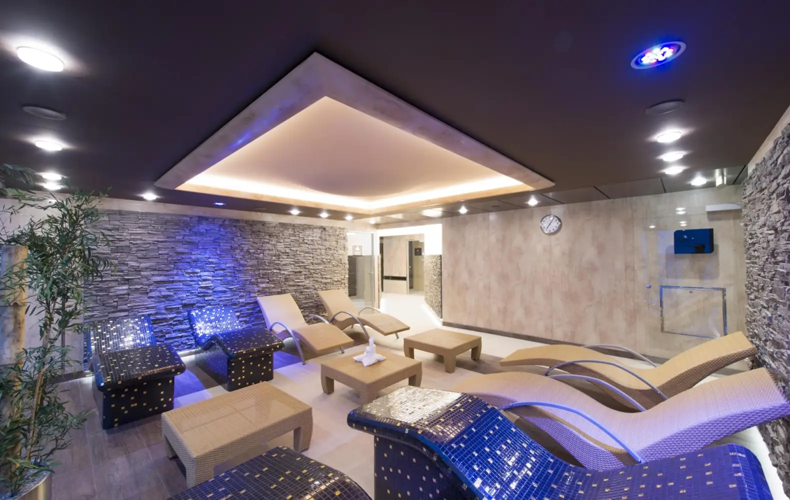 pr_14_relaxing-room-(3).jpg