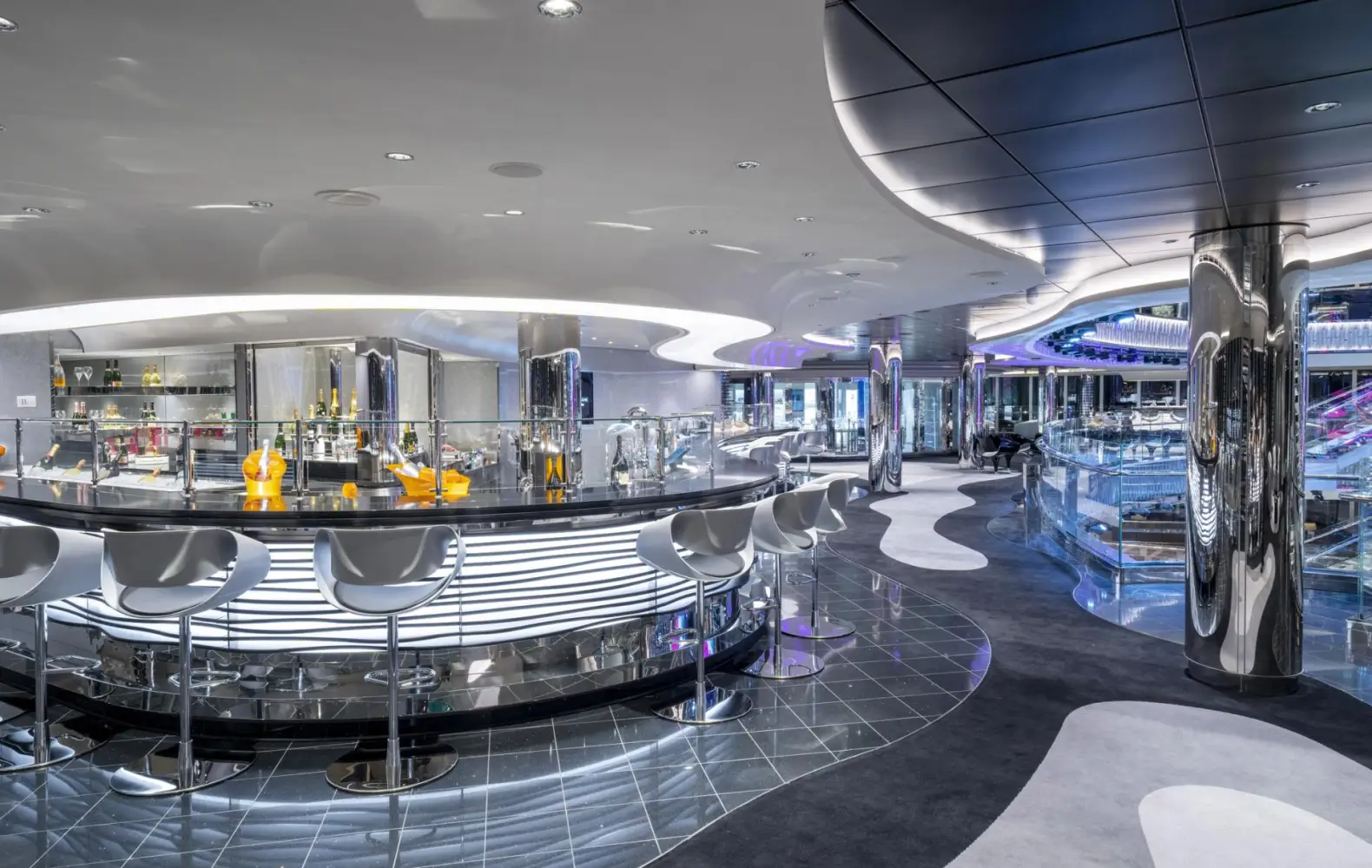 sc_07_champagne-and-wine-bar-(1).jpg