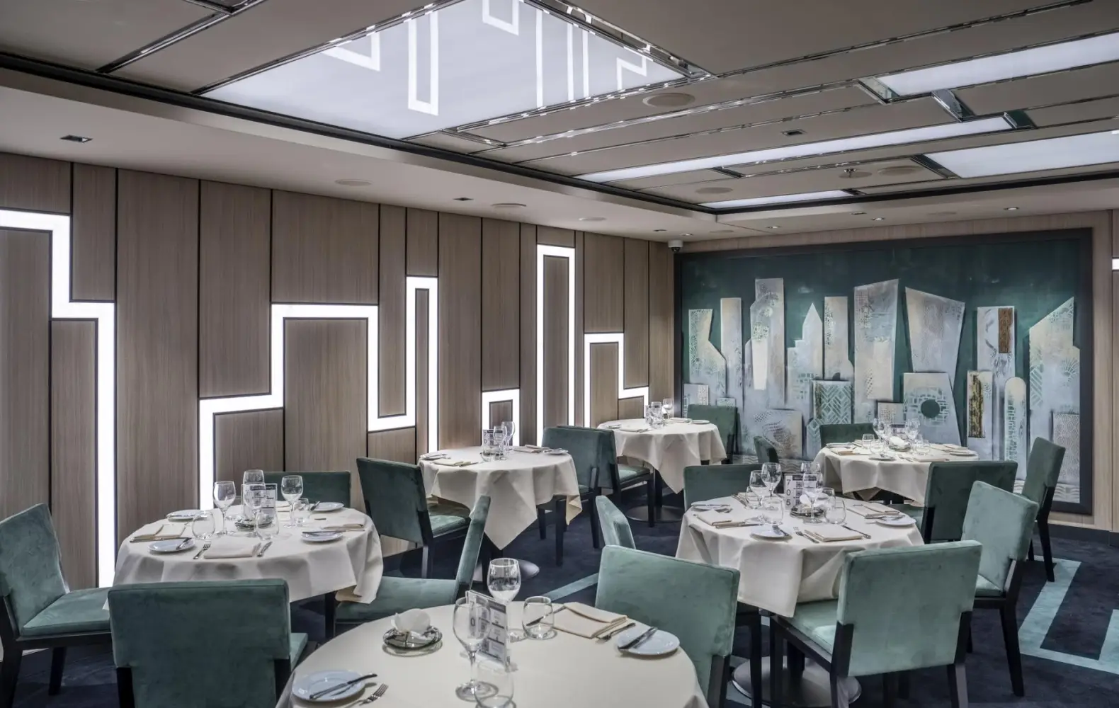 sc_07_skyline-restaurant-(2).jpg