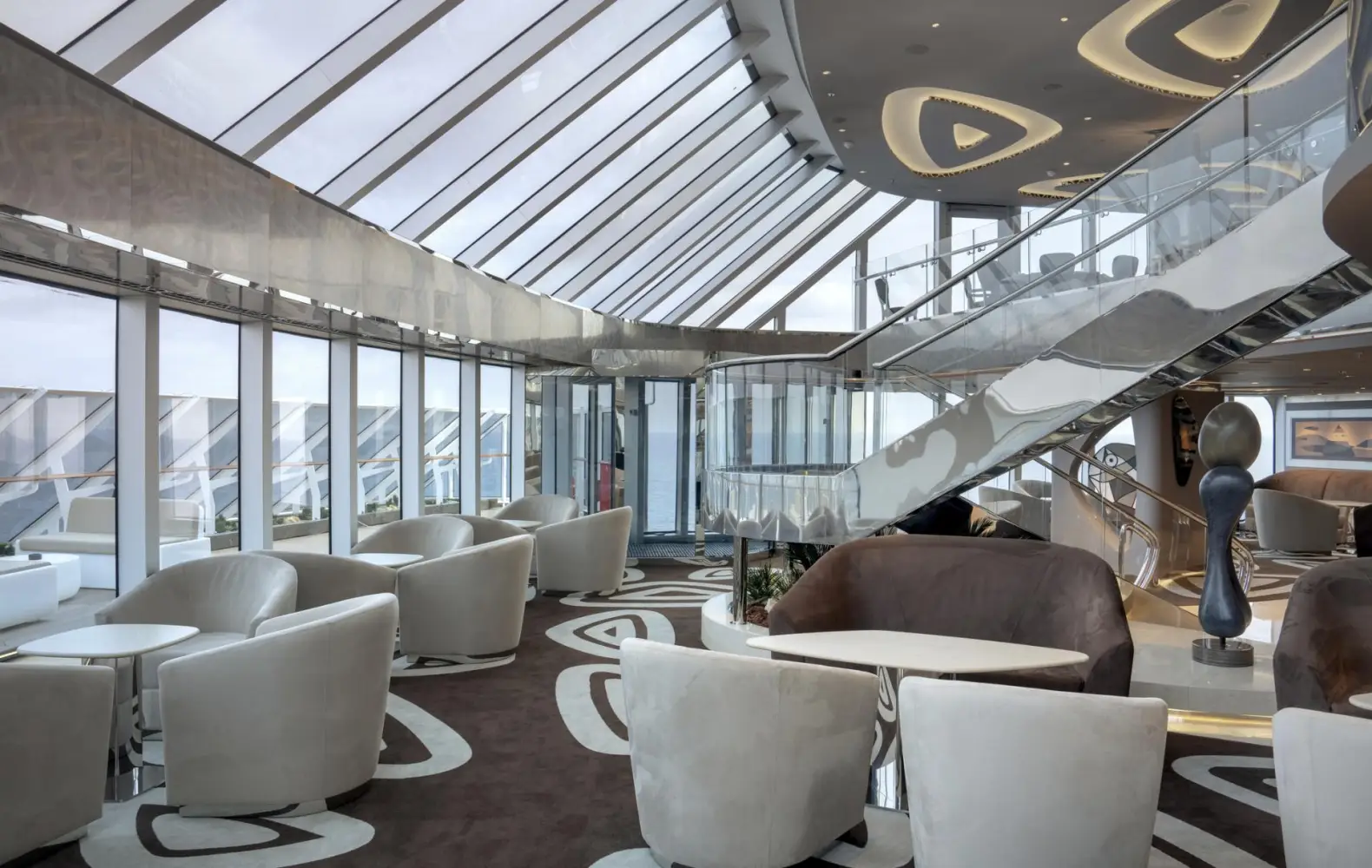 sc_16_top-sail-lounge-(1).jpg