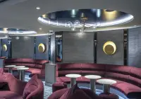 sc_08_uptown-lounge-(1).jpg