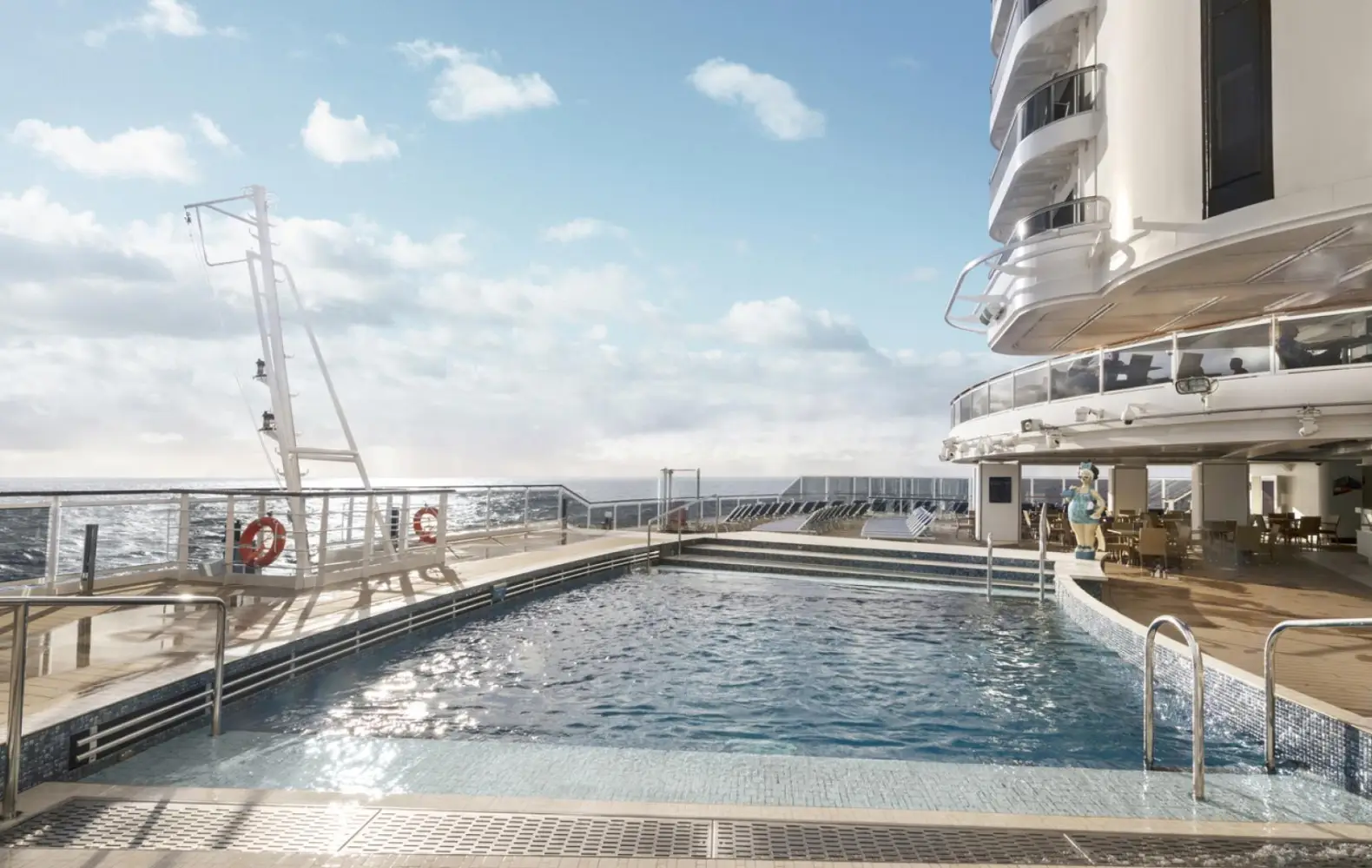 se_07_south-beach-pool-(1).jpg