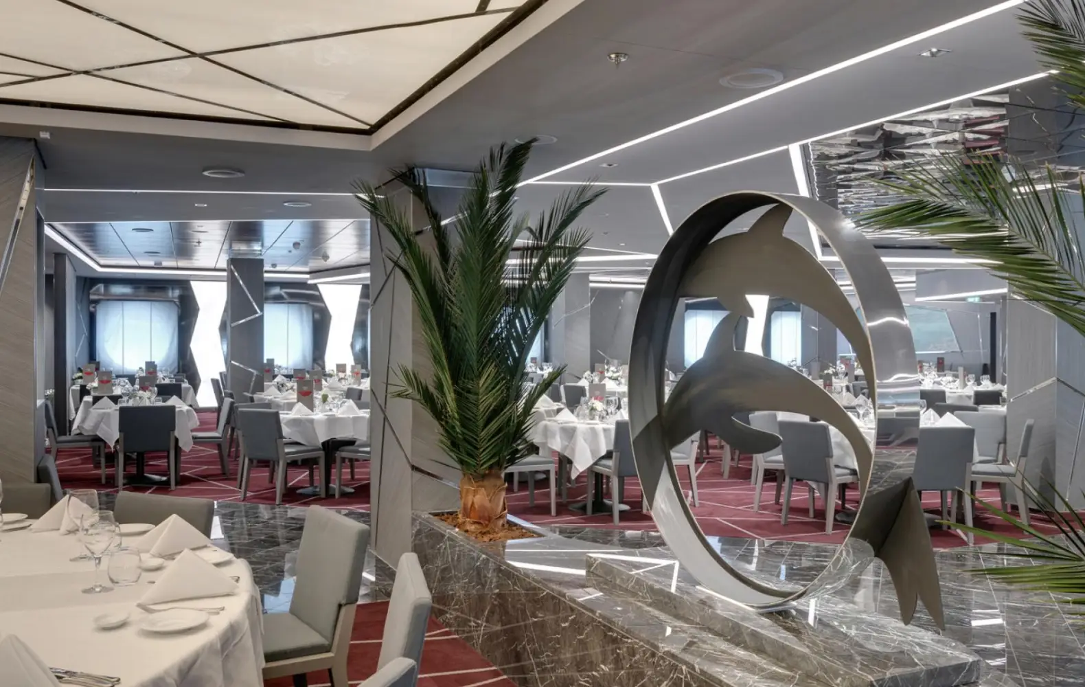 sv_06_silver-dolphin-restaurant-(1).jpg