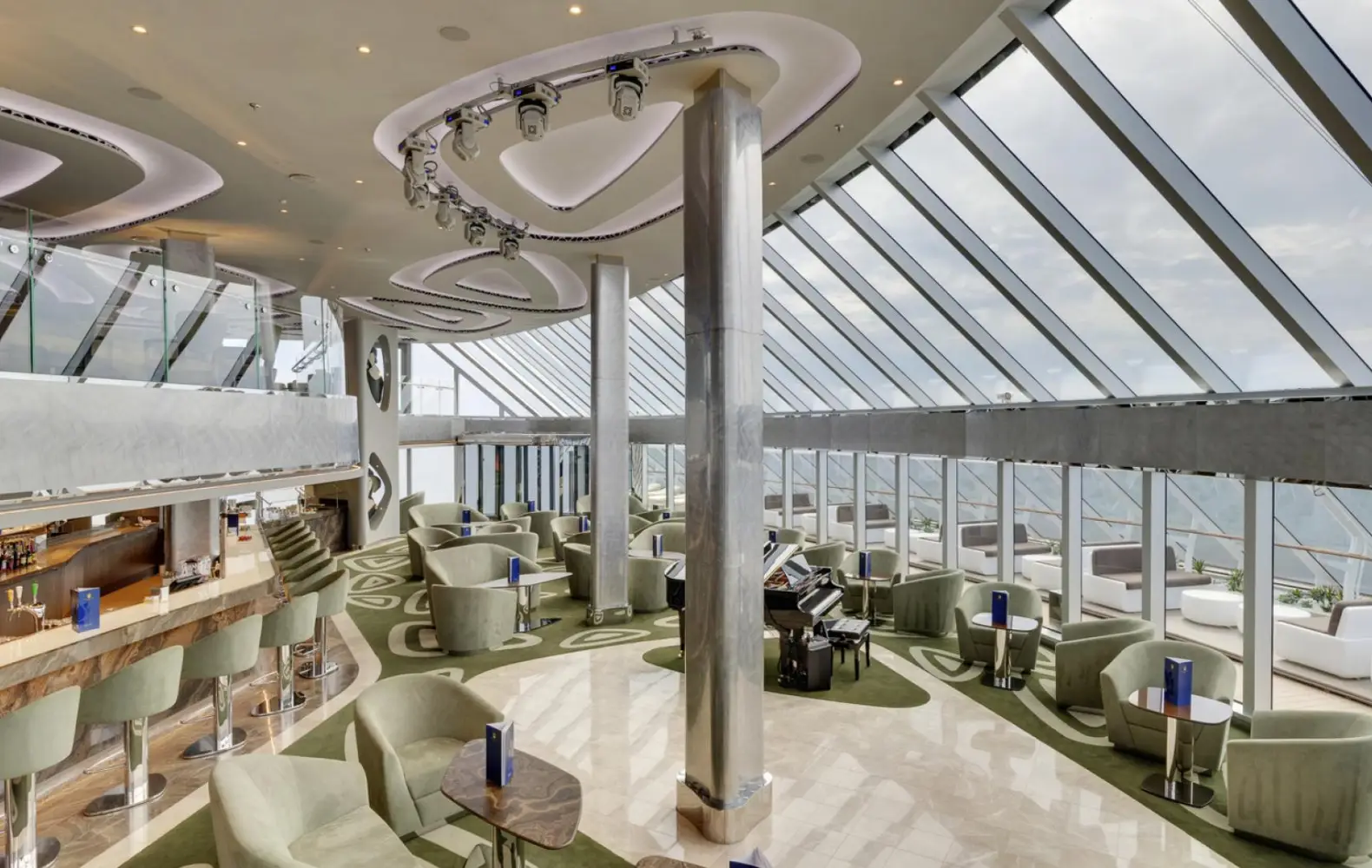 sv_16_top-sail-lounge-(4).jpg