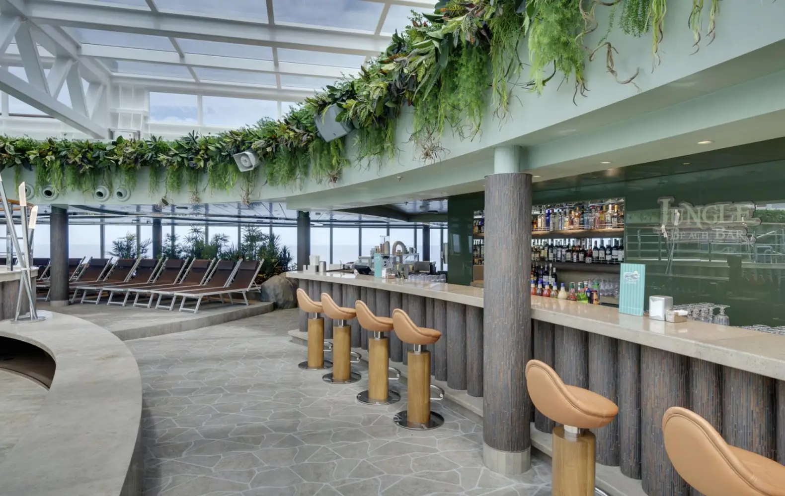 sv_18_jungle-pool-bar.jpg