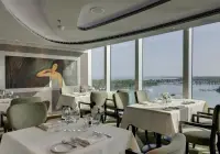 sv_18_msc-yacht-club-restaurant-(5).jpg