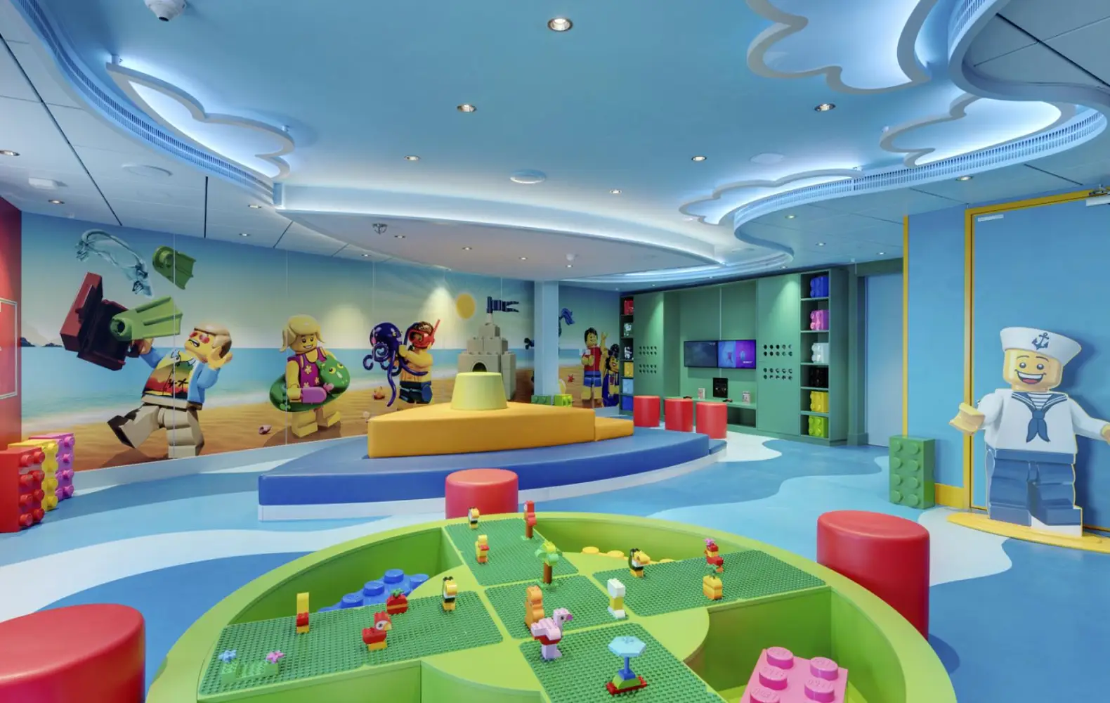 sv_18_mini-club-lego-(2).jpg