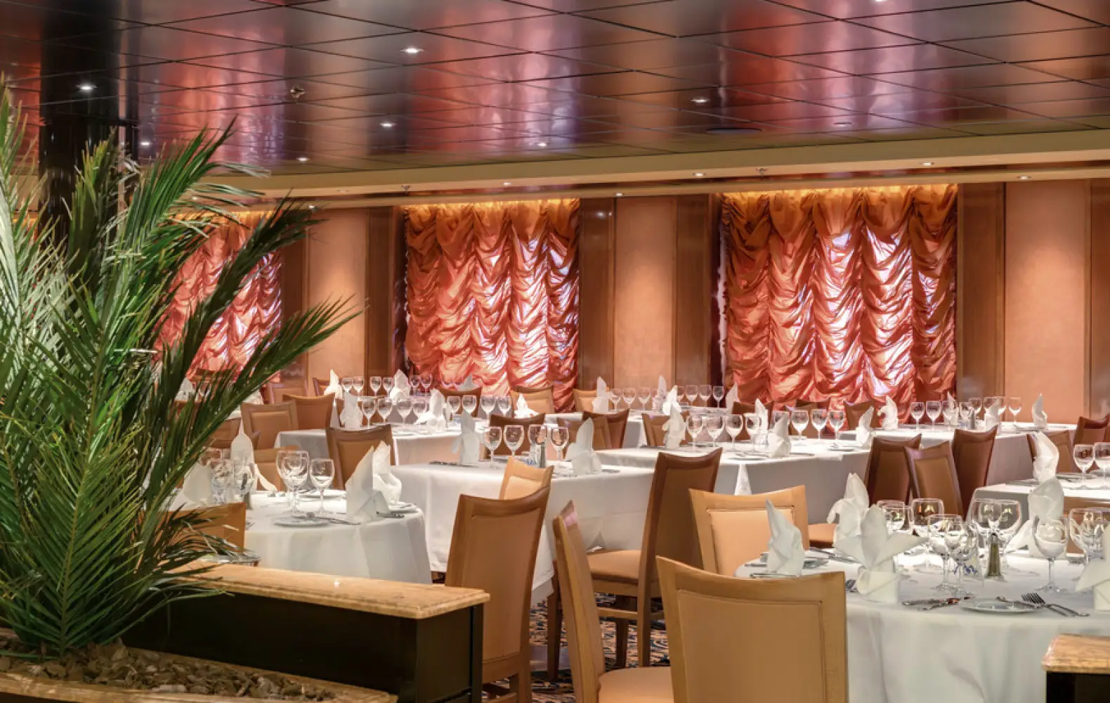 sx_05_il-galeone-restaurant-(6).jpg