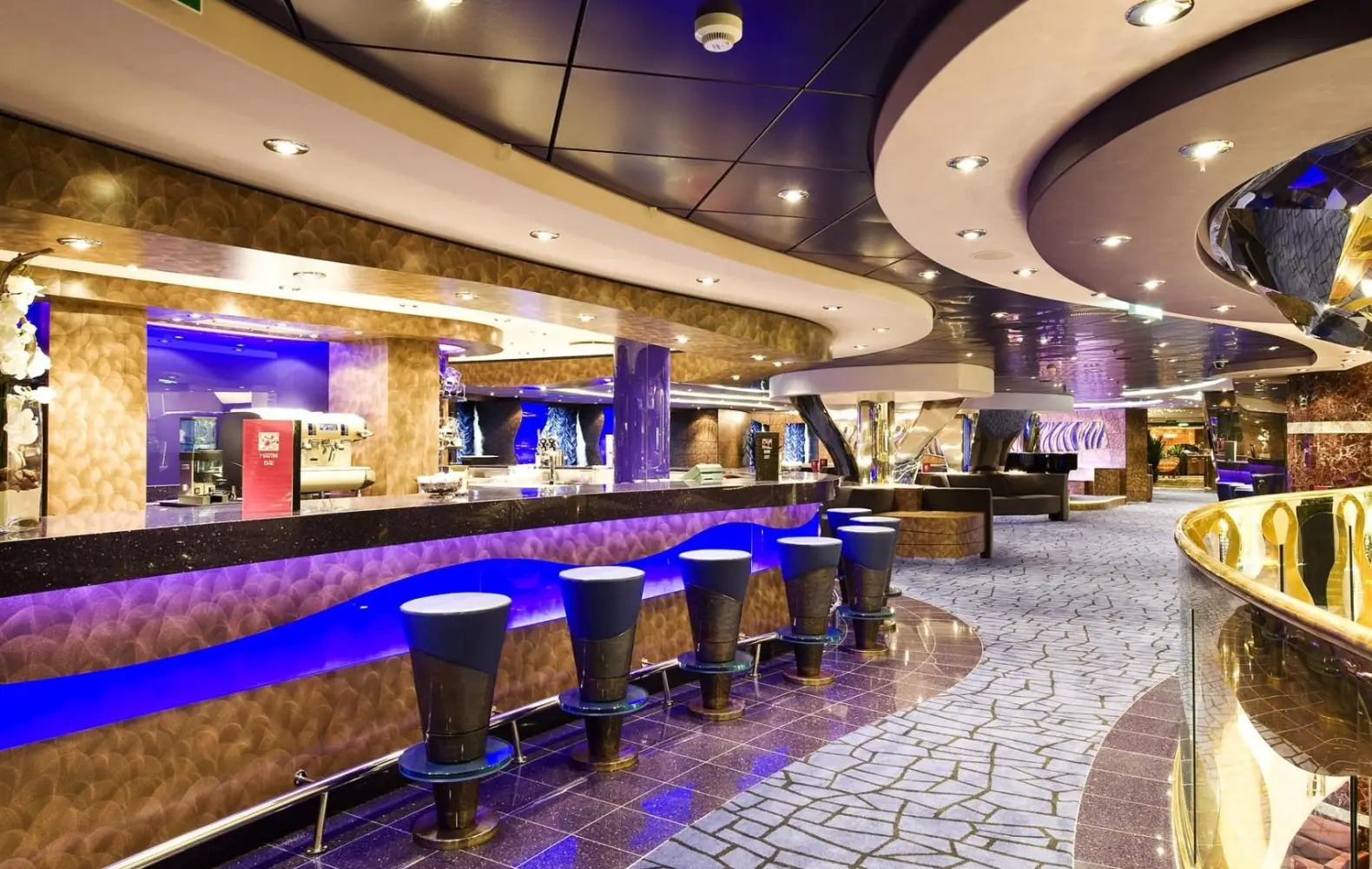 sp_06_laperitivo-bar-(4).jpg