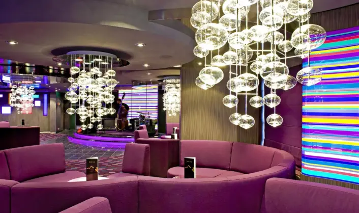 sp_07_the-purple-jazz-bar-(2).jpg