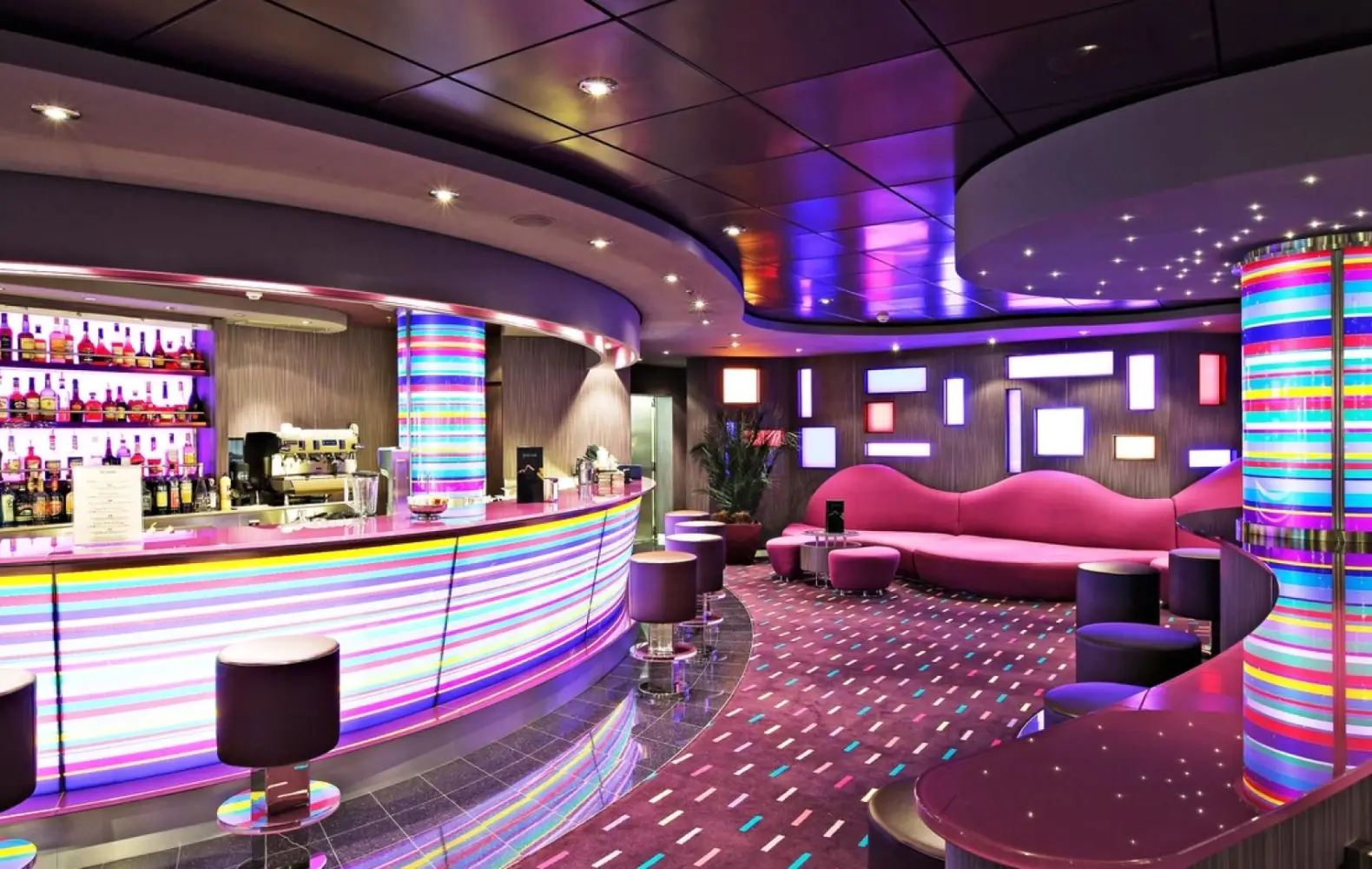 sp_07_the-purple-jazz-bar-(6).jpg