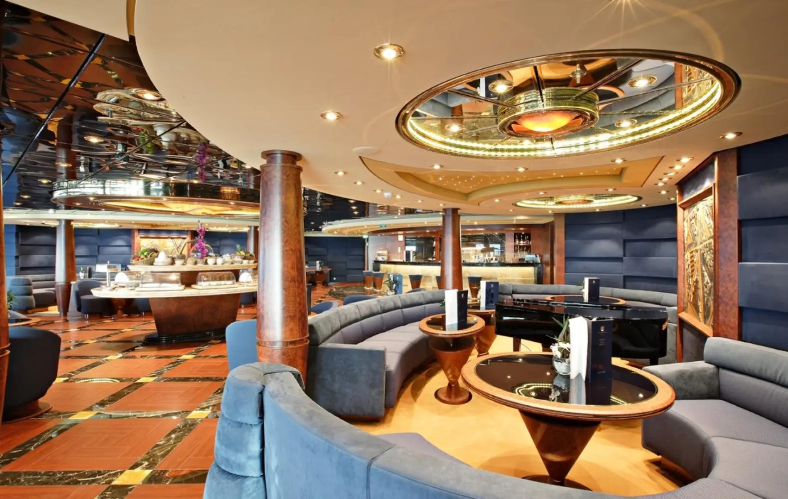 sp_15_top-sail-lounge-(2).jpg