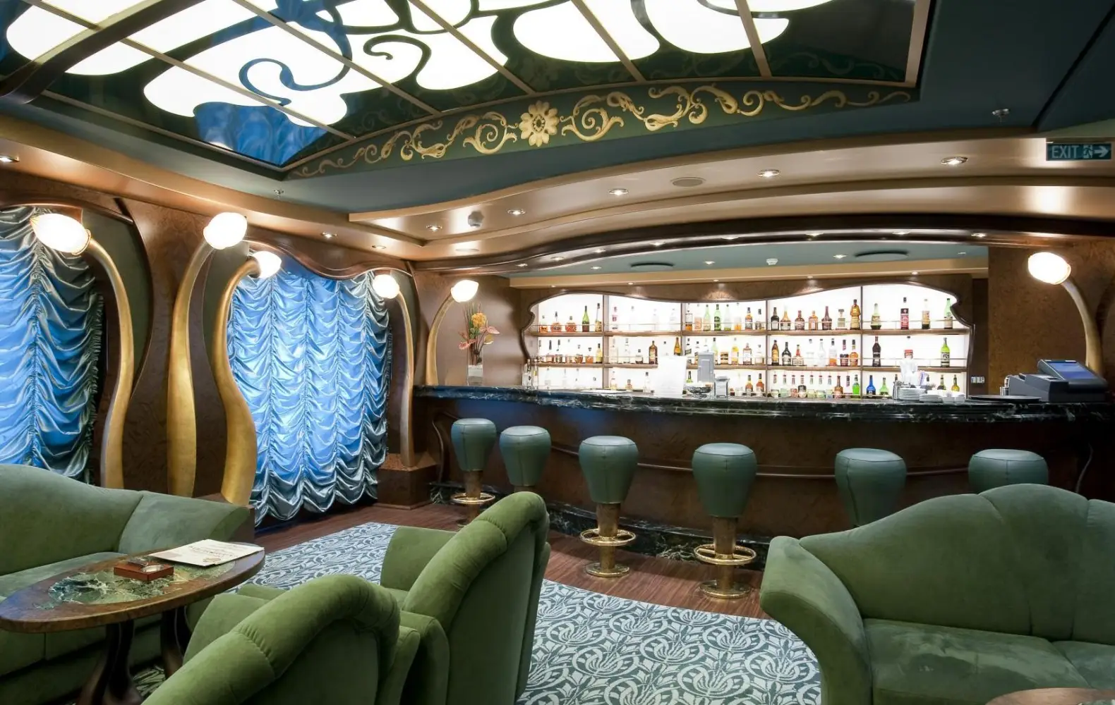 sp_06_the-cigar-lounge-(4).jpg