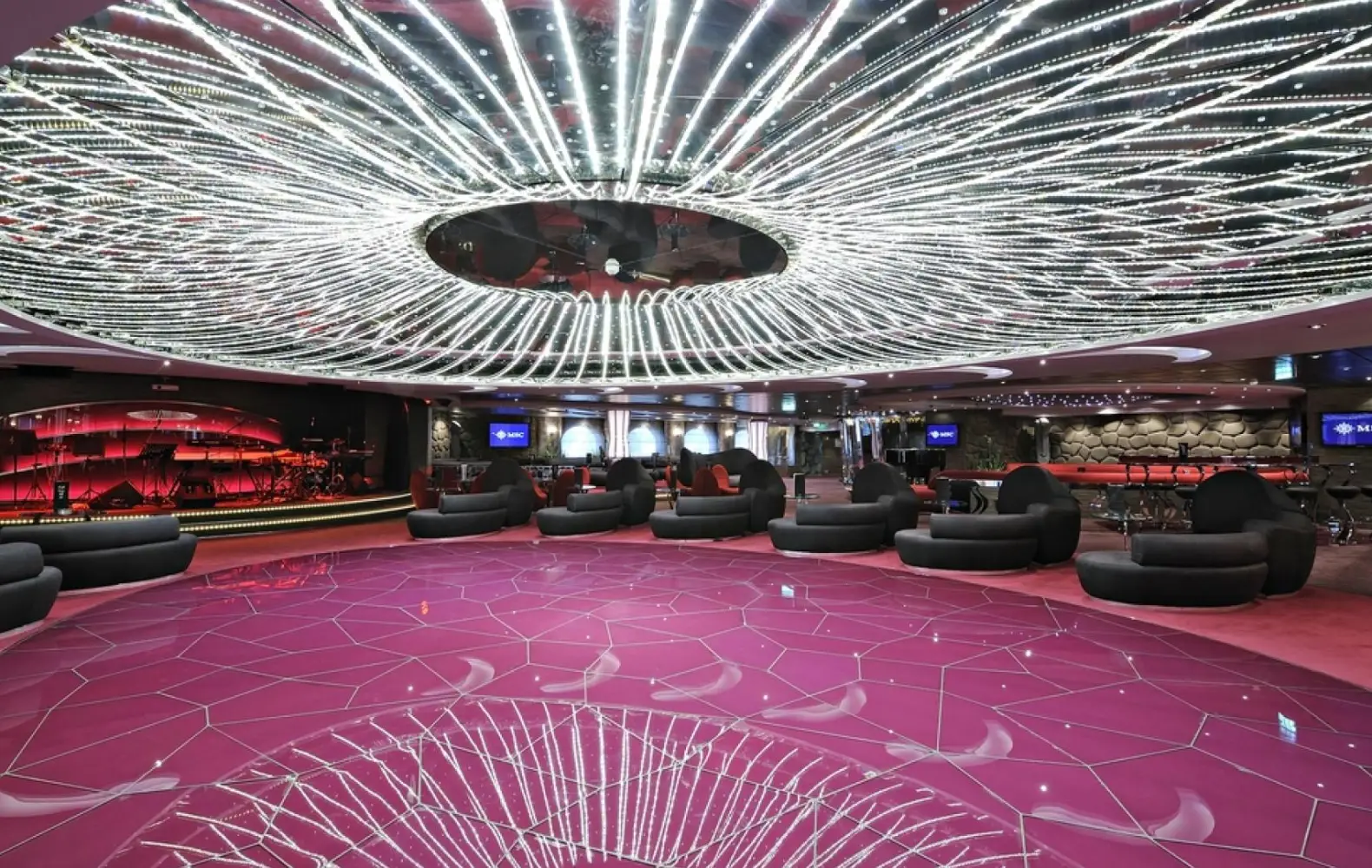 sp_07_the-aft-lounge-(4).jpg