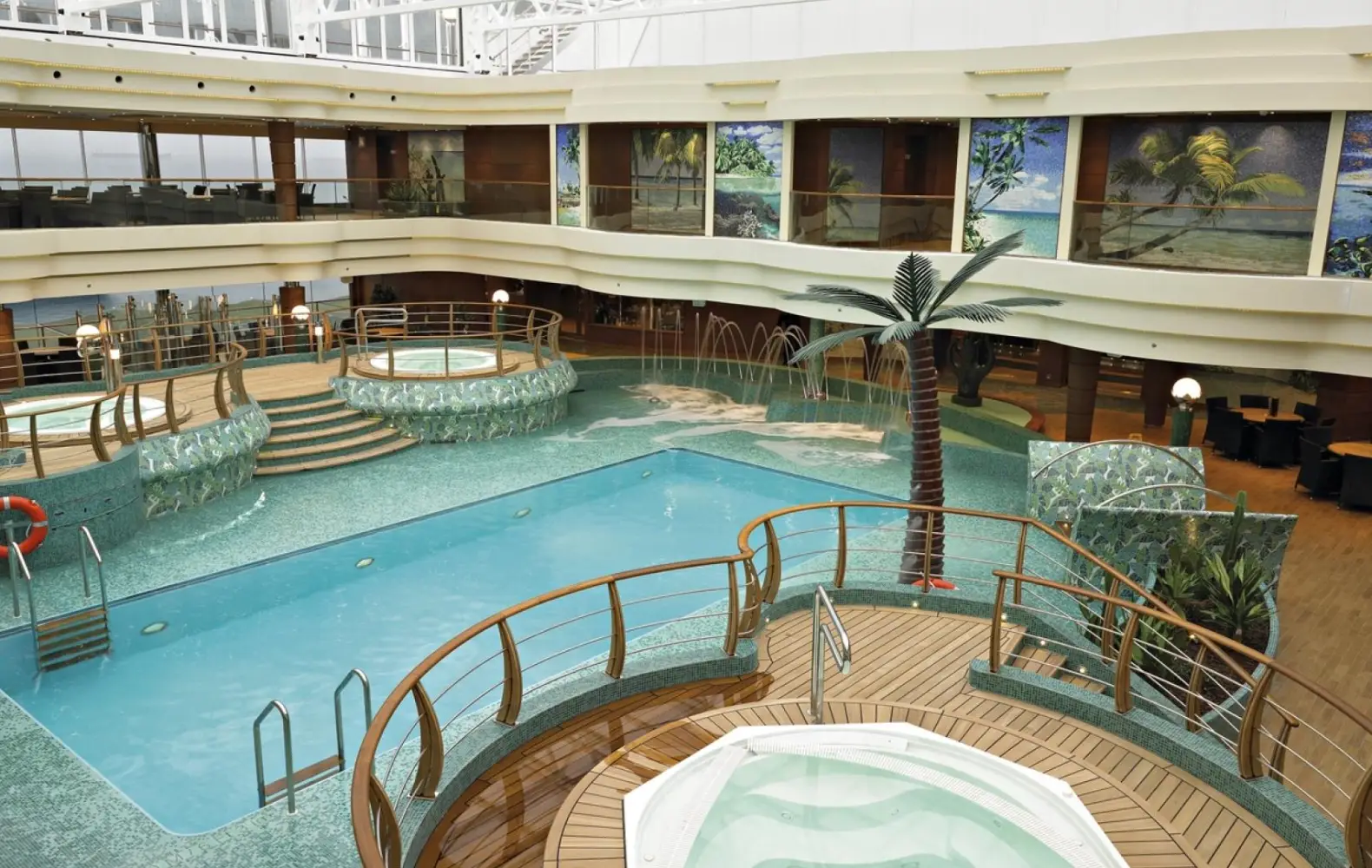 sp_14_lequatore-indoor-pool-(1).jpg