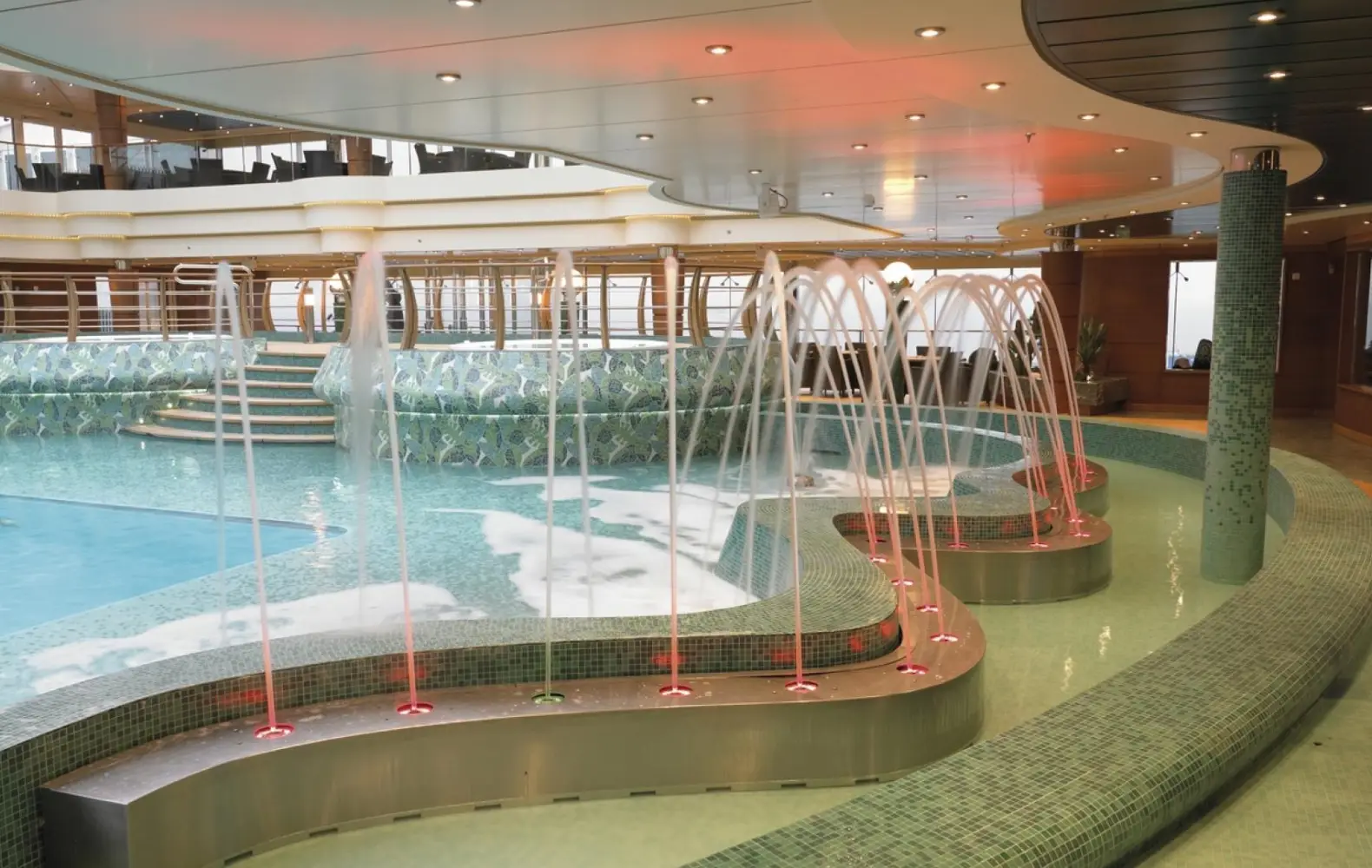 sp_14_lequatore-indoor-pool-(3).jpg