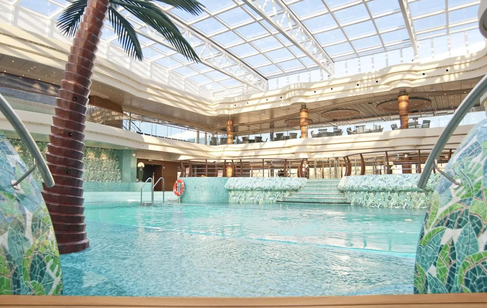 sp_14_lequatore-indoor-pool-(4).jpg