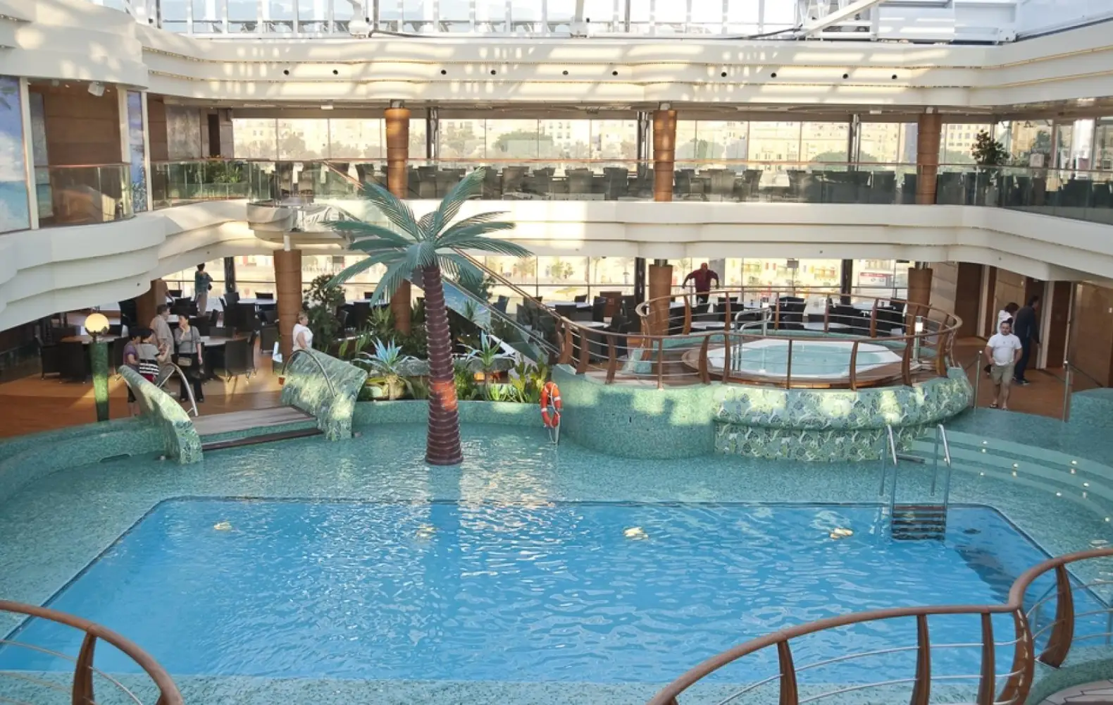 sp_14_lequatore-indoor-pool-(5).jpg