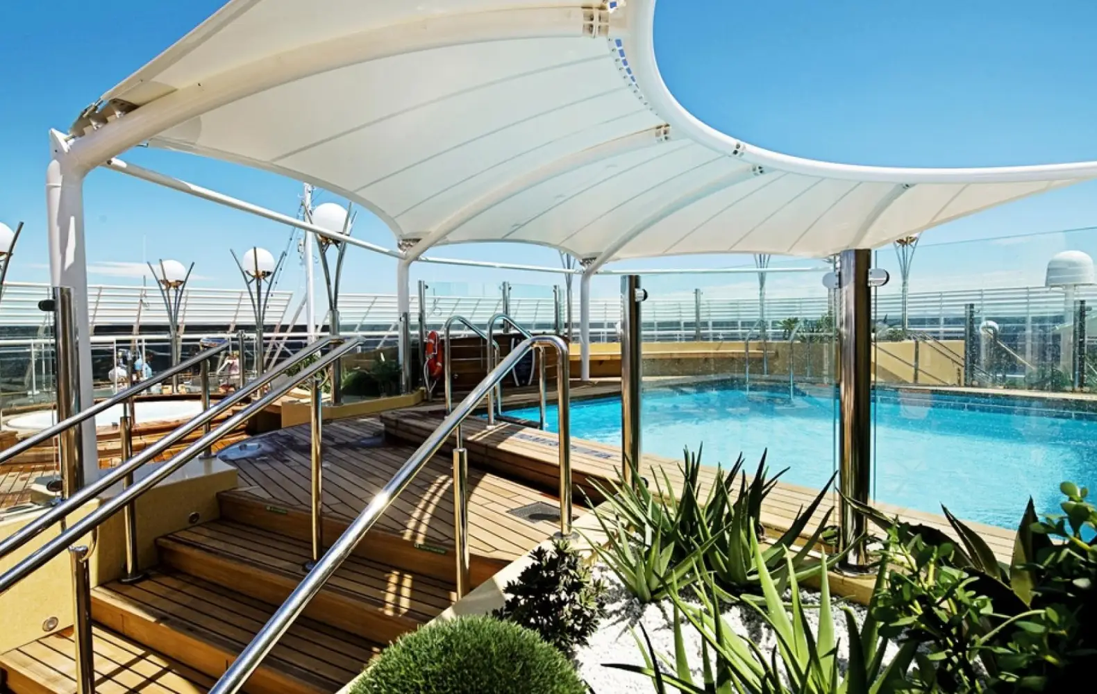 sp_18_the-one-pool-(1).jpg