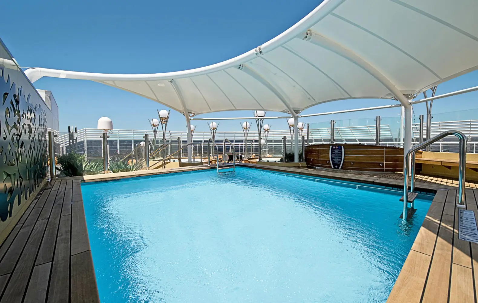 sp_18_the-one-pool-(7).jpg