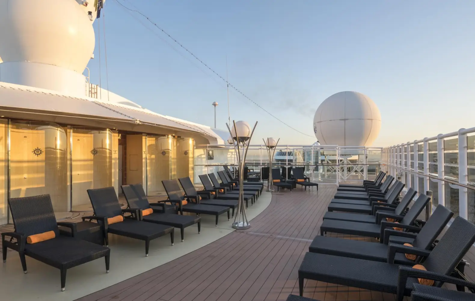 sp_18_top-18-exclusive-solarium-(6).jpg