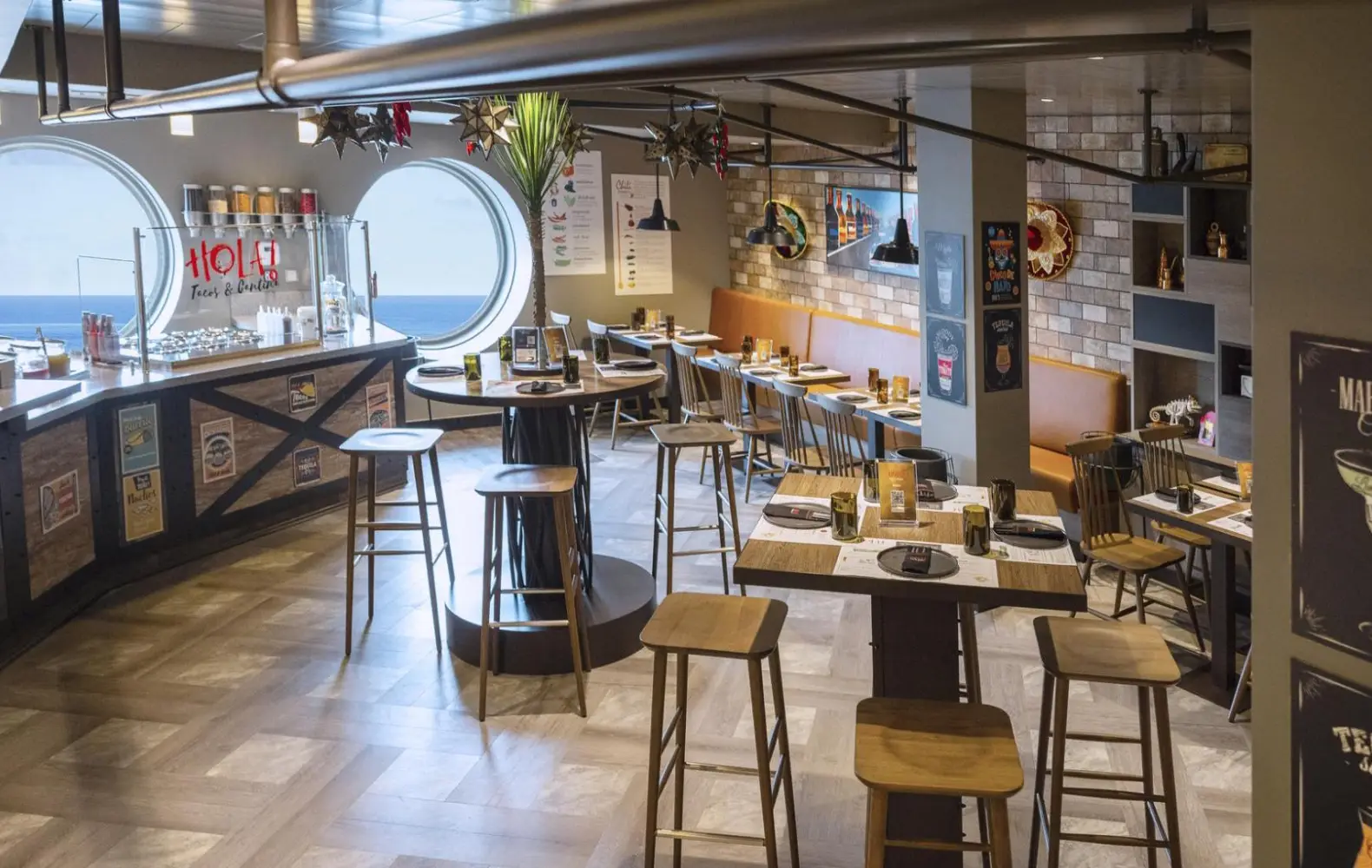 vi_06_hola!-tacos-and-cantina-(18).jpg