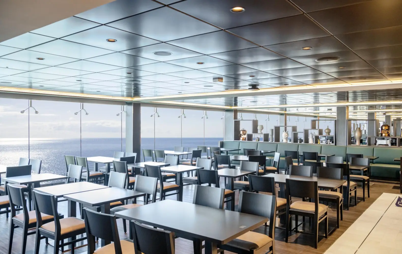 vi_15_sea-pavilon-by-jereme-leung-(1).jpg