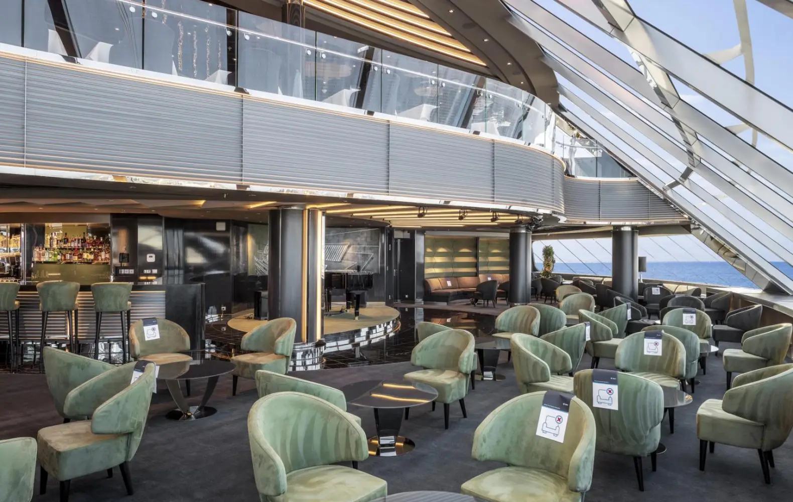 vi_16_top-sail-lounge-(3).jpg