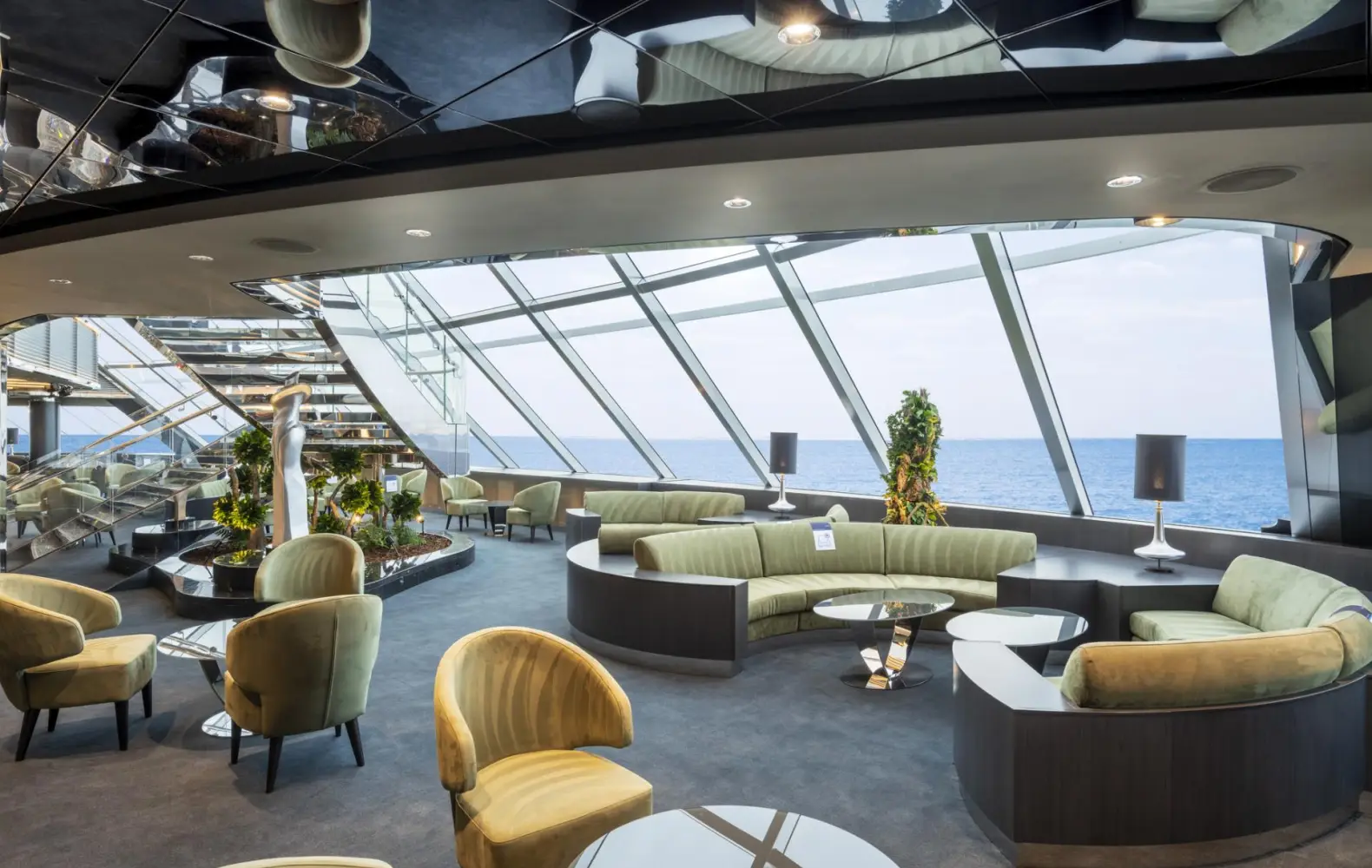 vi_16_top-sail-lounge-(5).jpg