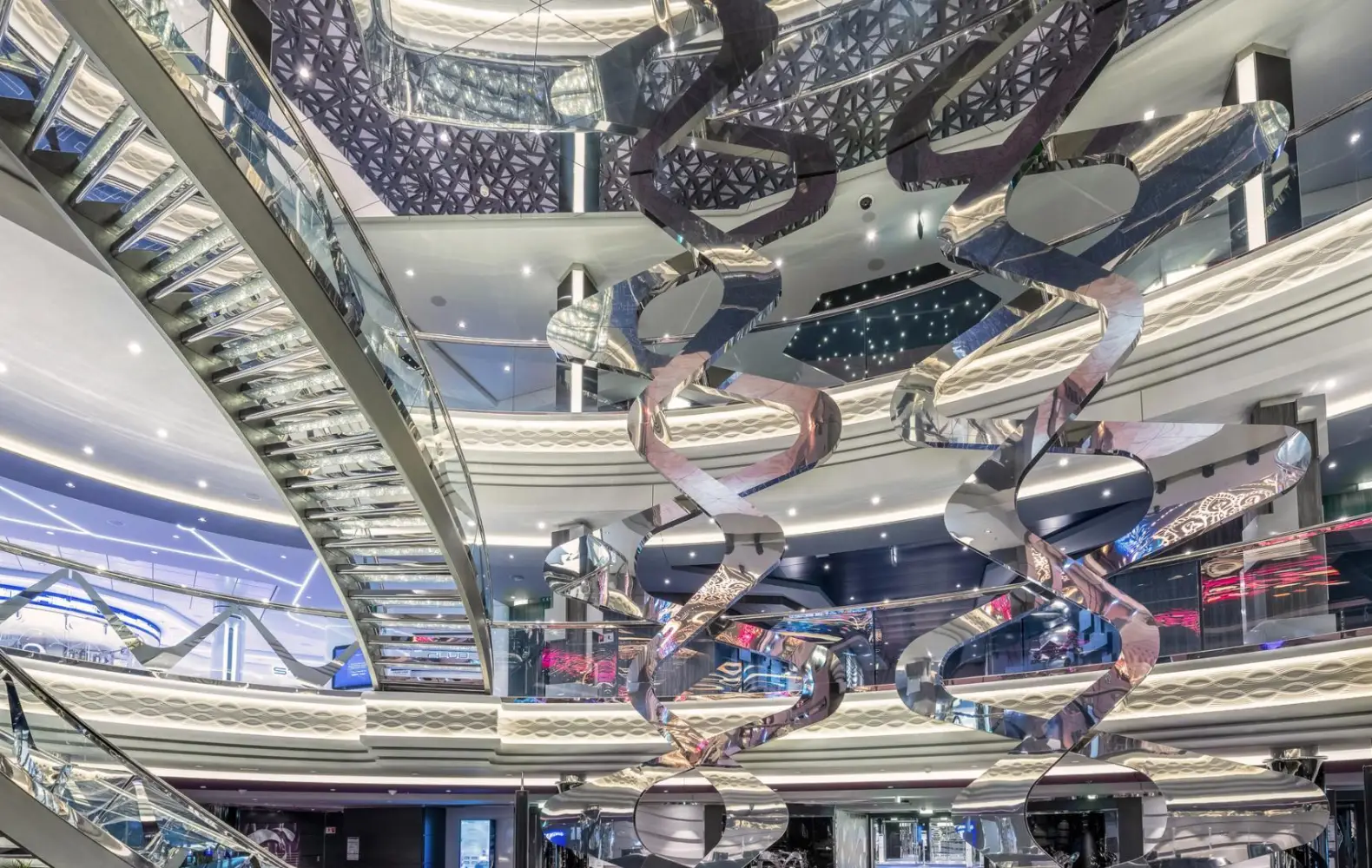 vi_05-07_infinity-atrium-(8).jpg