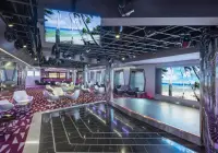 vi_07_tv-studio-and-bar-(2).jpg