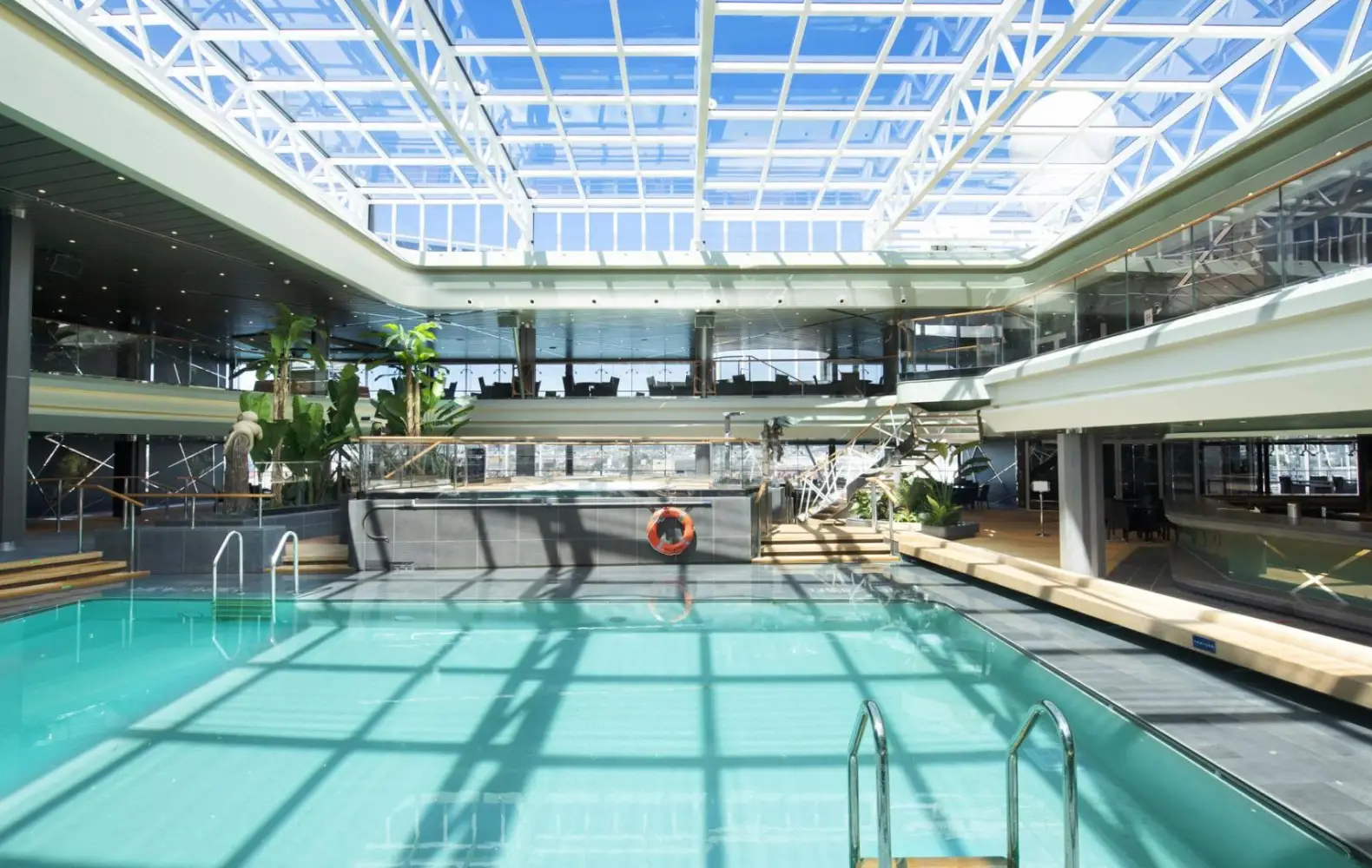vi_15_tropical-pool-(7).jpg