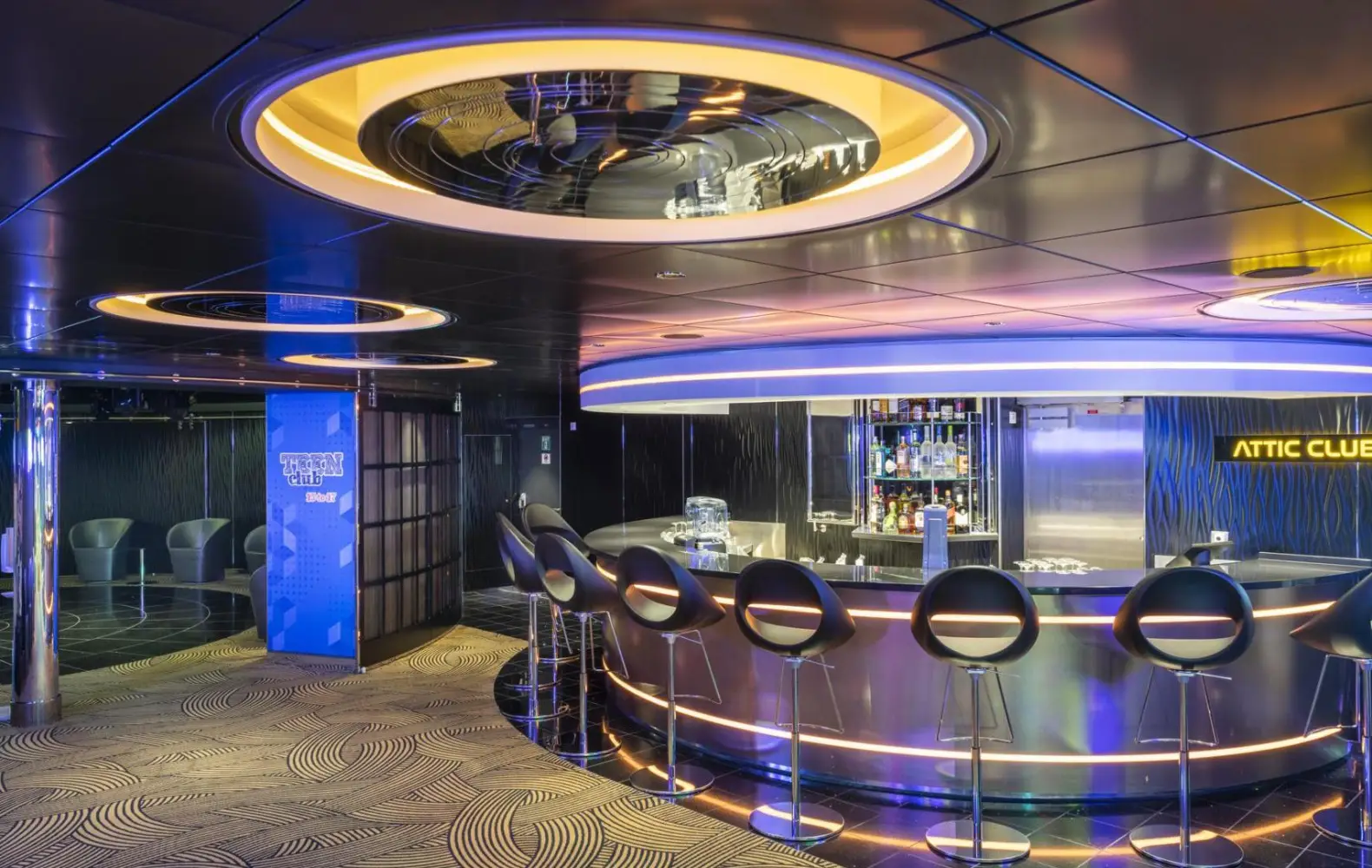 vi_18_attic-club-(1).jpg